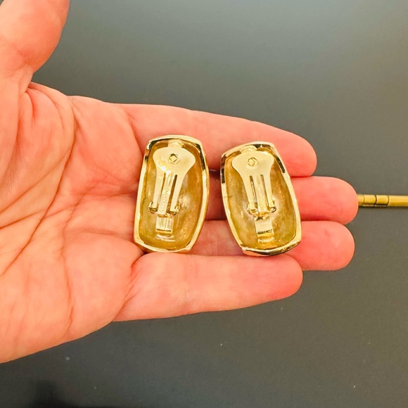 VOGUE BIJOUX VINTAGE RETRO ICONIC COUTURE LUXURY AUTHENTIC RUNWAY GLAM EARRINGS - Picture 15 of 17